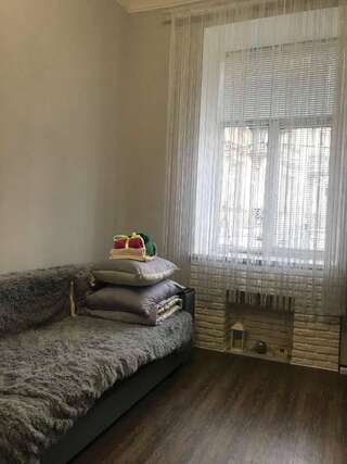 Апартаменты Cozy and comfortable apartment Львов Апартаменты-10